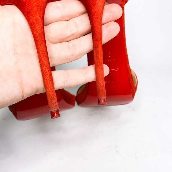 Louboutin Colankle Red Suede Sandals - Picture 10 of 10